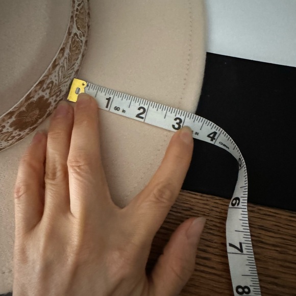 Wide brim rancher style hat - Picture 11 of 11